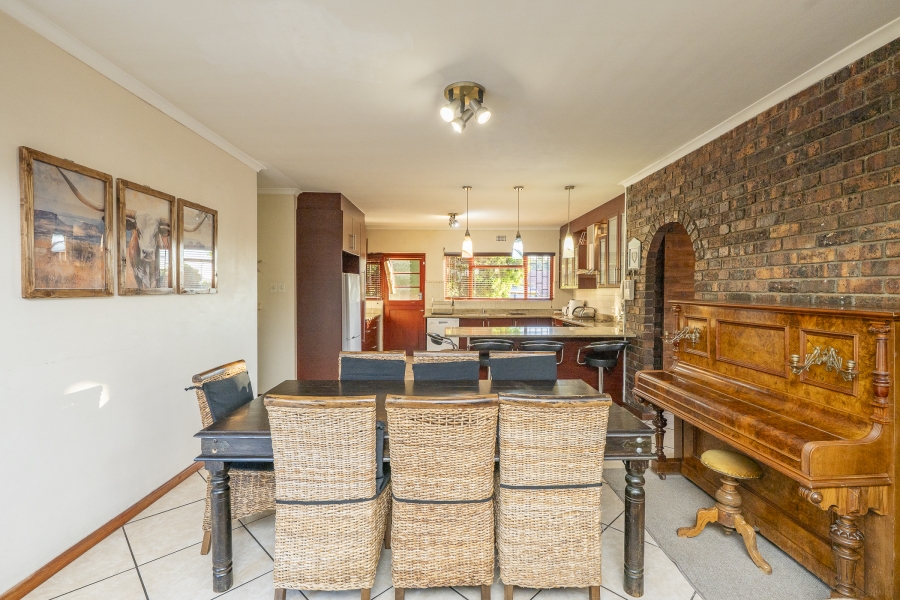 5 Bedroom Property for Sale in Protea Heights Western Cape